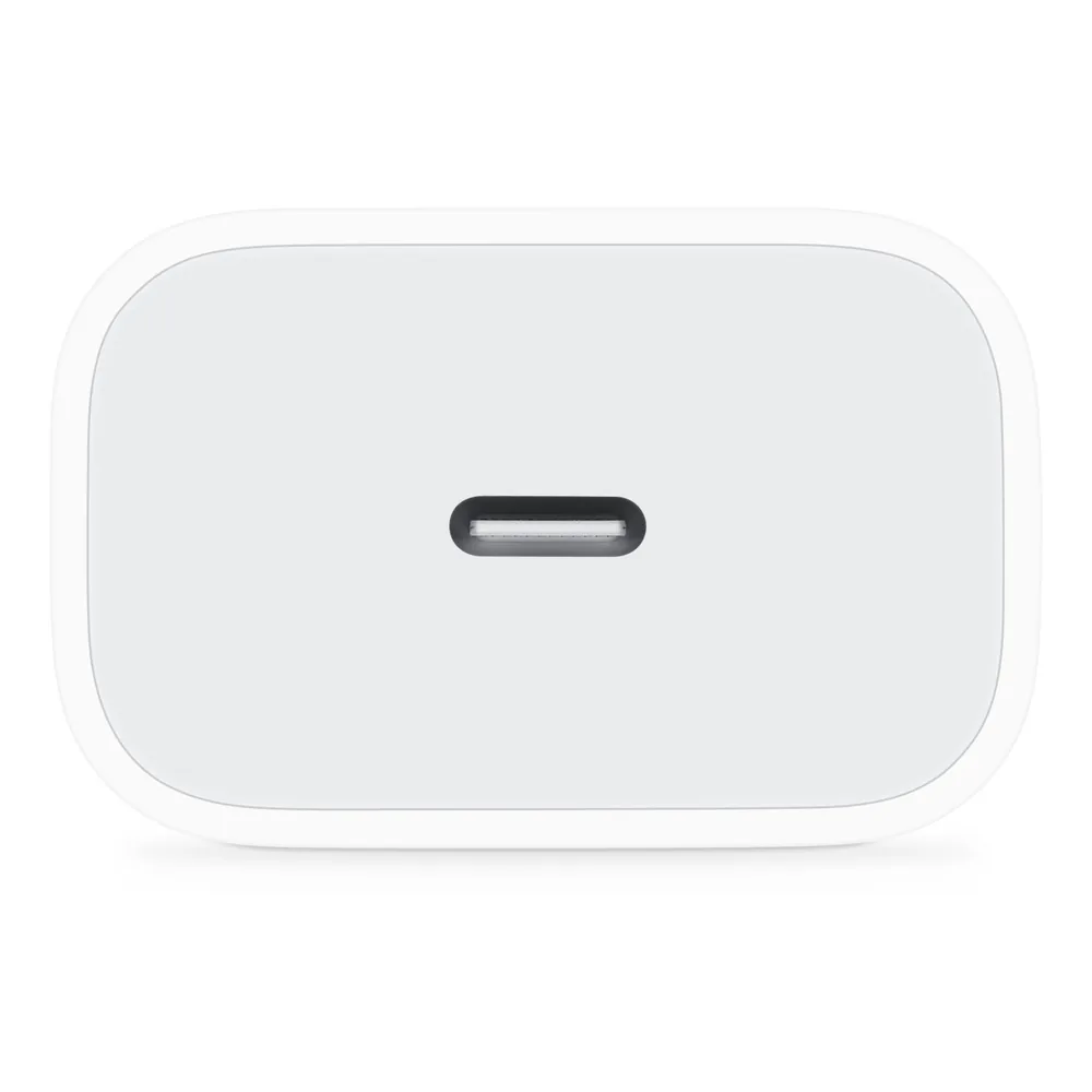 Разъём USB-C на адаптере питания Apple 20 Вт